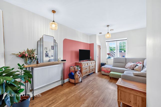 Flat 20, Mercury House 4-8, Cheam Road, Epsom photo 4