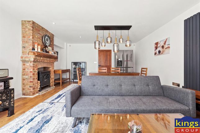34, Lower Road, Loughton photo 2