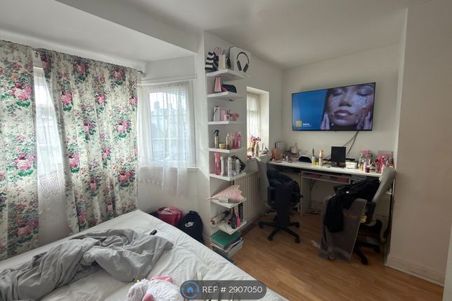 Laughton Road, Northolt photo 3