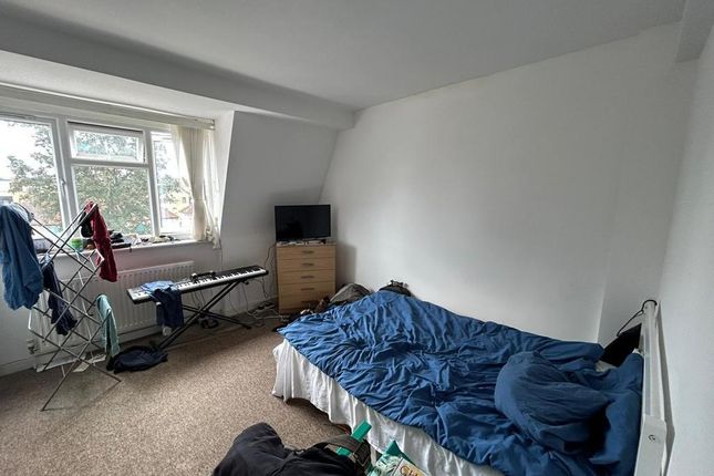 Studio to rent in Station Parade, Whitchurch Lane, Canons Park, Edgware