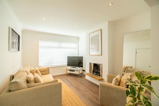 35, Linton Crescent, Leeds photo 4
