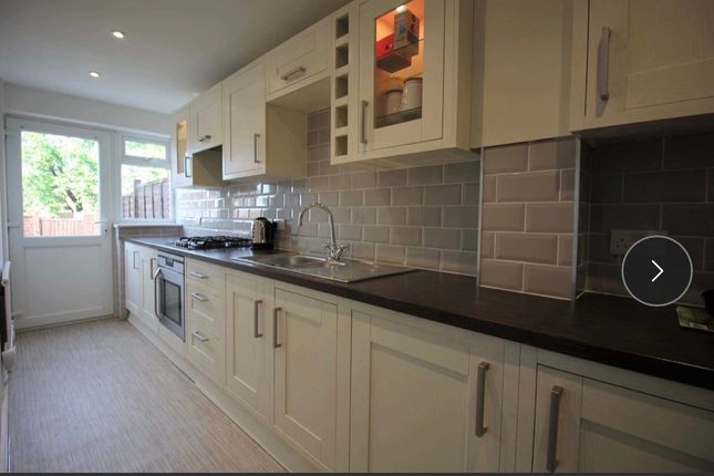 14, Atherstone Close, Cheltenham photo 2