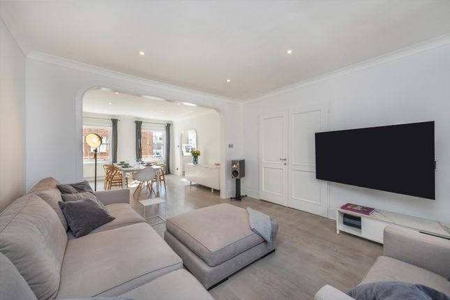 35, Clifton Place, London photo 2