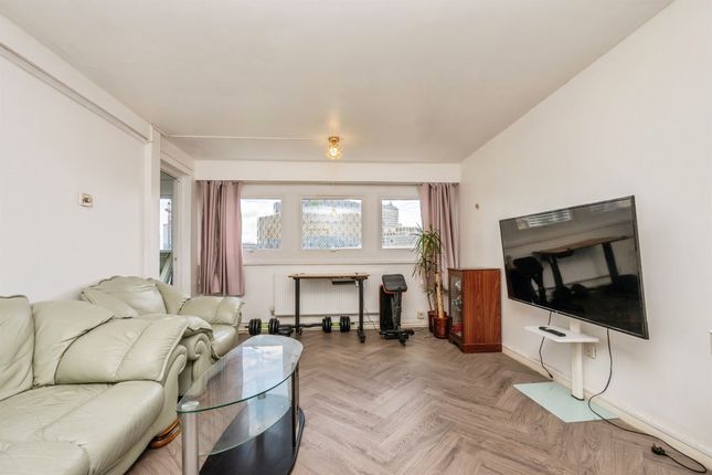 Flat 28, Norton Tower, Civic Close, Birmingham photo 4