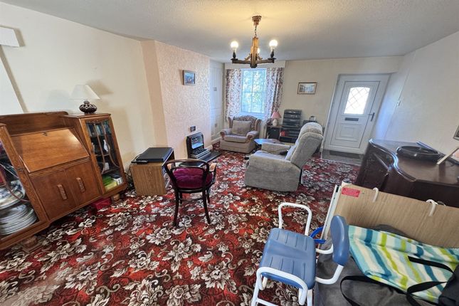 3 Litton Dale, Buxton photo 3