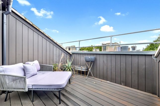 Penthouse, The Gallery, 254-258, Goswell Road, London photo 4