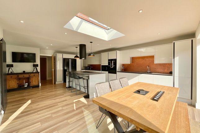 4c Valley Road, Stone photo 3