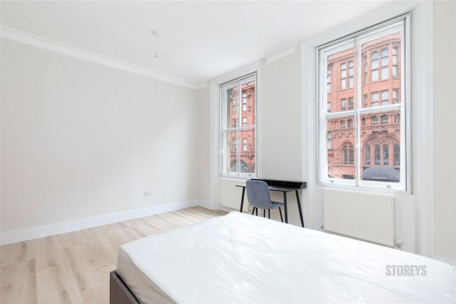 Room to rent in City Road, Old Street, London