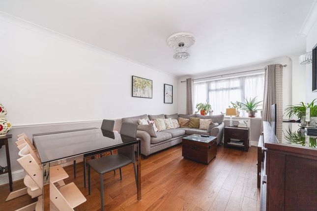 Flat for sale in Bulow Court, Pearscroft Road, Parsons Green