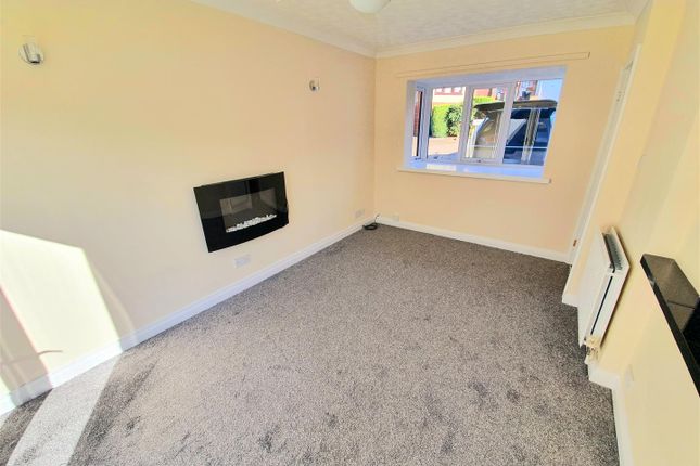 1, Moorbrooke, Hartshill photo 2
