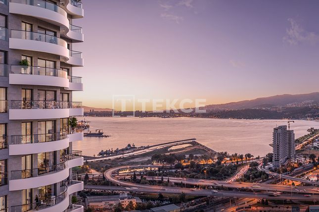 Thumbnail Apartment for sale in Çınarlı, Konak, İzmir, Türkiye