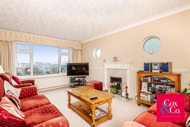 51, Lustrells Crescent, Brighton photo 4