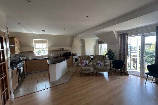 Flat 24 Sea View Court, Sea View Road, Falmouth photo 3