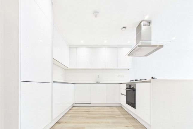 2, Pangea Court, Rainham photo 4