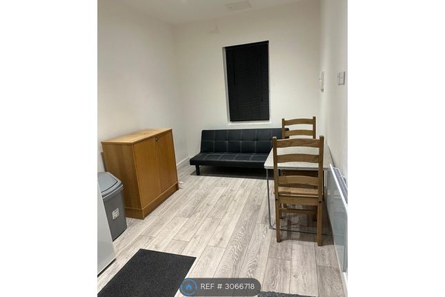 Flat, Oxford House West Market Street, Newport photo 4