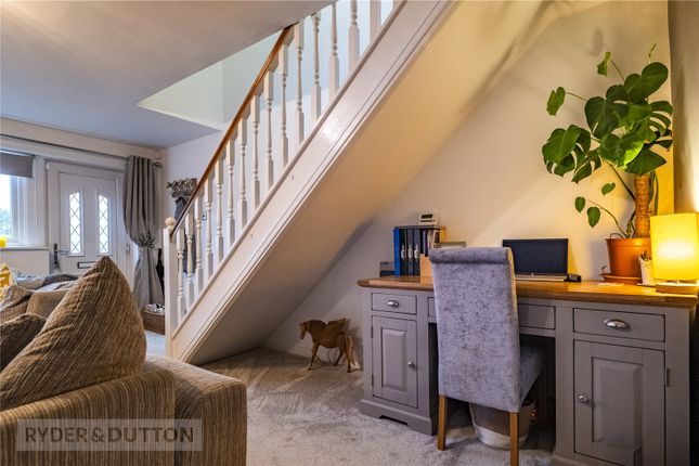 46, Campinot Vale, Huddersfield photo 4