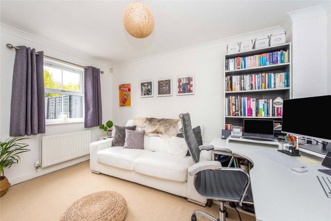 Town house for sale in Knaphill, Woking, Surrey