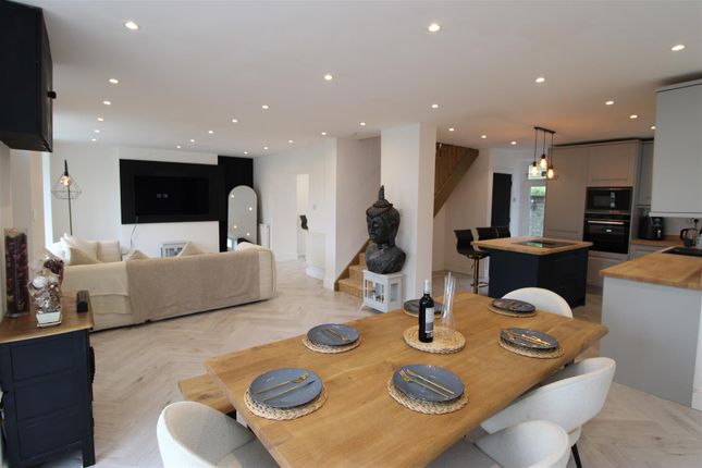 Osborne Villa, Southend Terrace, Bargoed photo 2