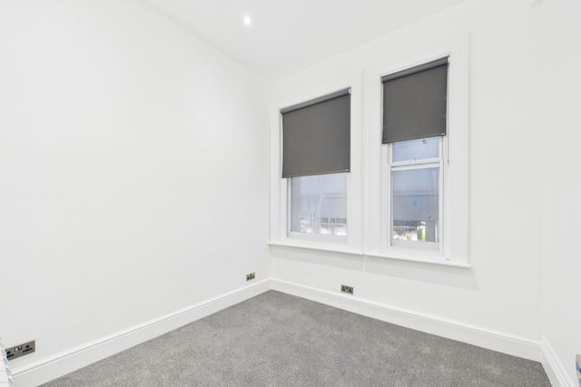 Flat 2, 22, Clarence Square, Brighton photo 3