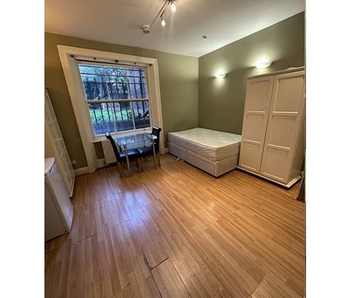 Studio to rent in Holland Road, Holland Park/Shepherds Bush