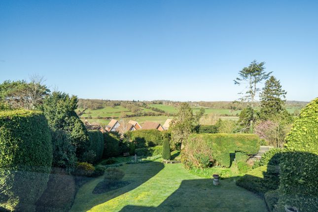 12, Wheatley Way, Gerrards Cross photo 3
