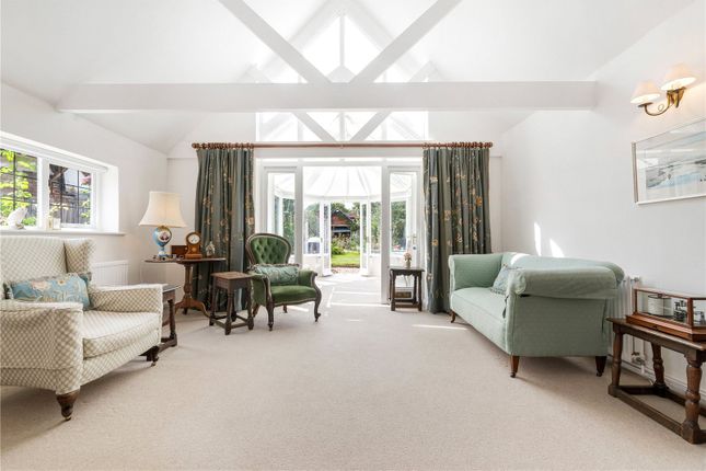 Bentley Cottage,, The Common, Dunsfold photo 4