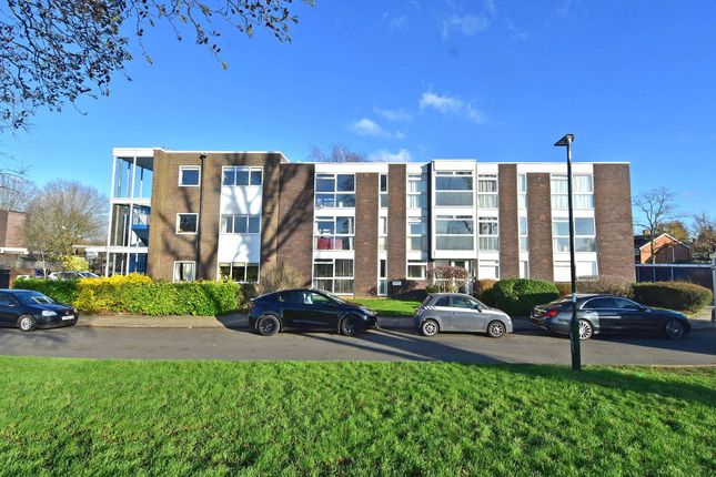 Flat for sale in Rushmead, Richmond