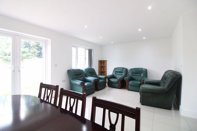 138, Wingate Road, Luton photo 2