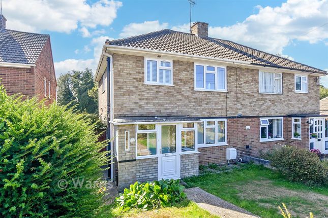 3-bed semi-detached on 15, Glebe Way, Ashford, £300,000