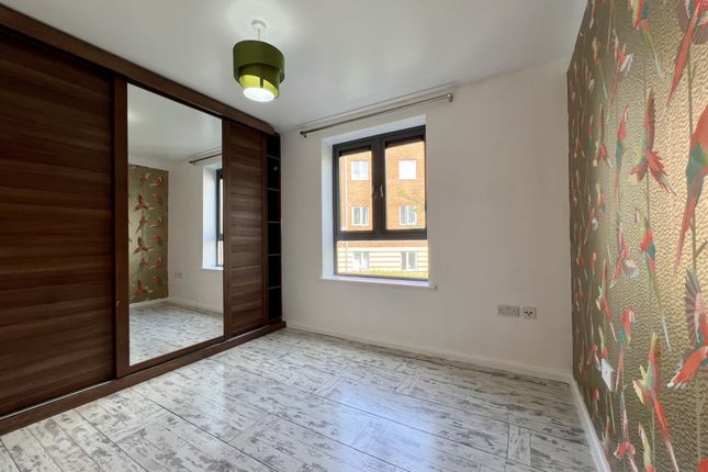 Flat for sale in Lancaster House, Gunyard Mews, Plumstead