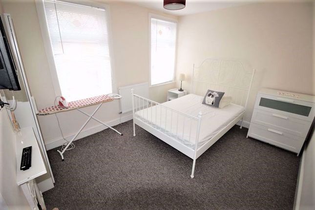 42, Rosebery Street, Swindon photo 4