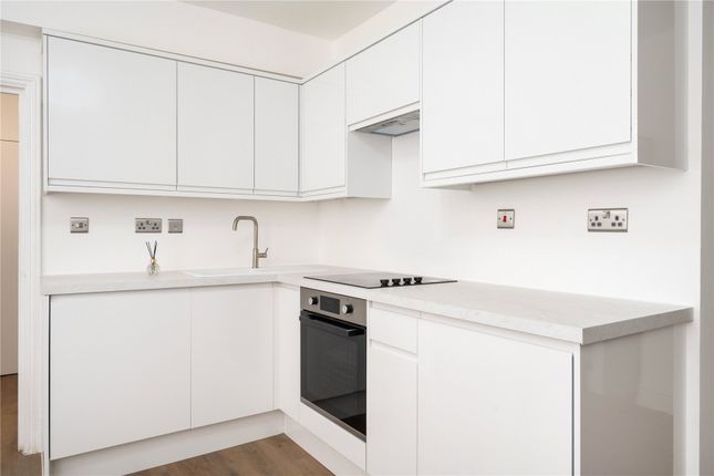 Basement Flat 1, 16, Nevern Place, Earl's Court photo 4