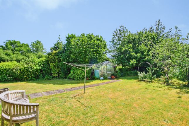 11, Stockwood Close, Salisbury photo 3