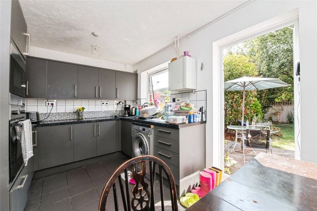 4, Excalibur Close, Devon photo 4