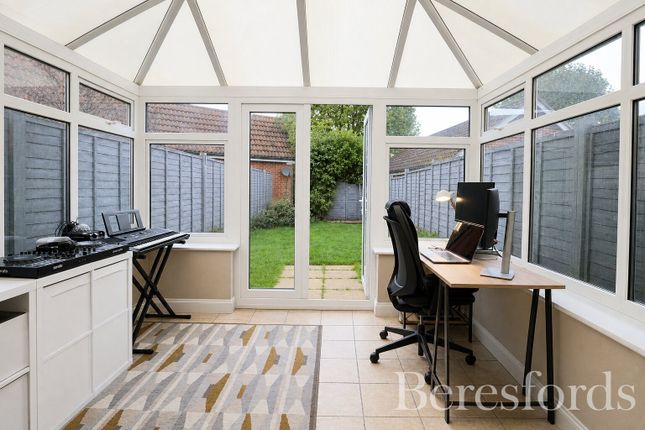 Elgar Drive, Essex photo 3