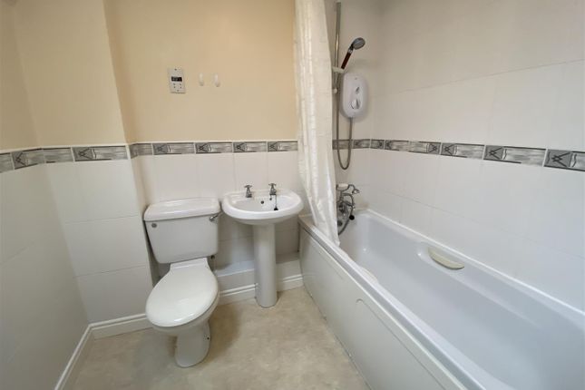 Flat to rent in Kestell Parc, Bodmin