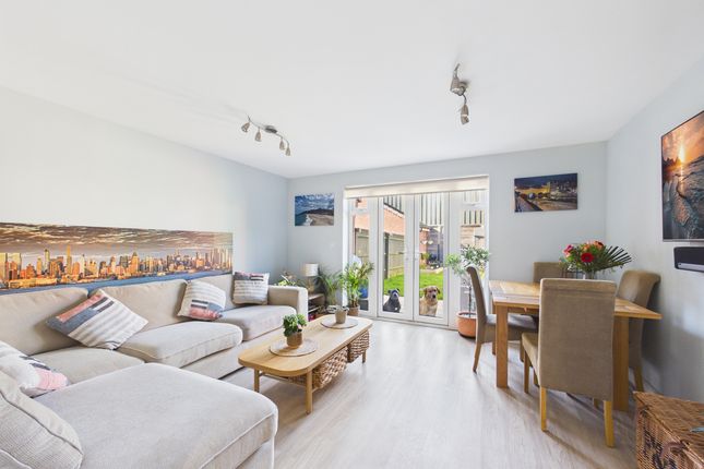 15 Red Kite Road, Chinnor photo 2