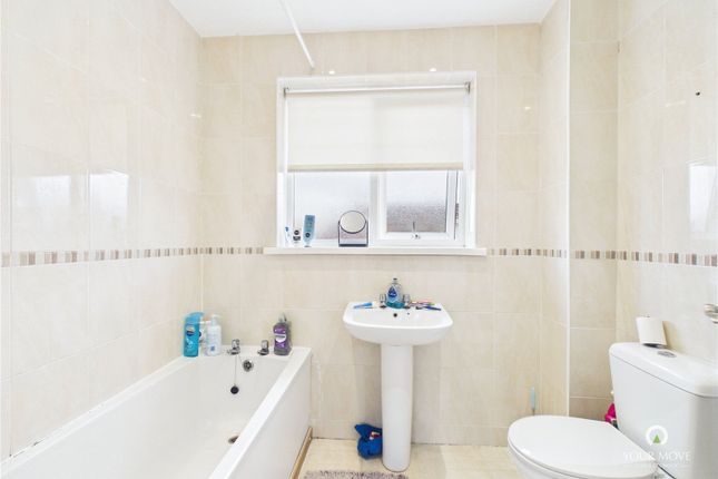 31, Eddrington Grove, Newcastle Upon Tyne photo 3