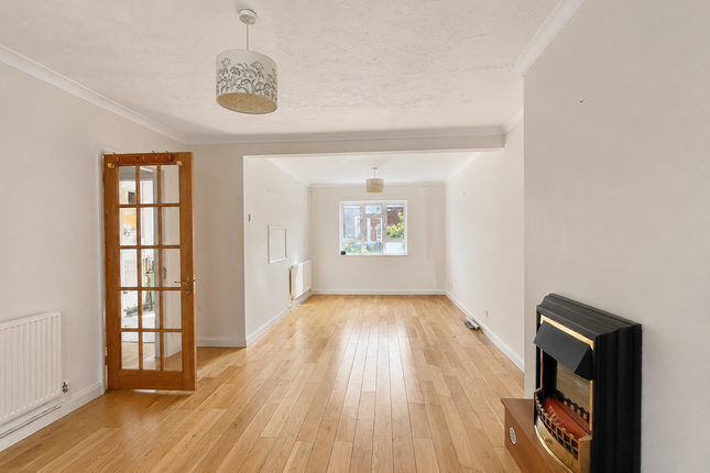 29, Sherwood Avenue, Hayes photo 4