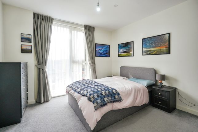 Flat to rent in River Rise Close, London