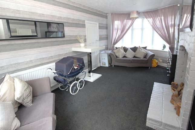 51, Lincoln Avenue, Lincoln Avenue, Trafford photo 4