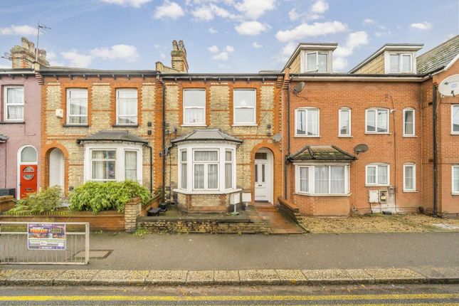 2-bed flat on 56, Headstone Road, Harrow, £280,000