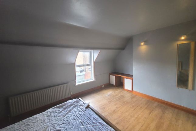 7 Pensher Street, Sunderland photo 4