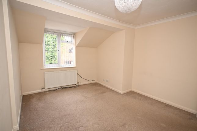 6 Weston House, Reading Road, Hook photo 4