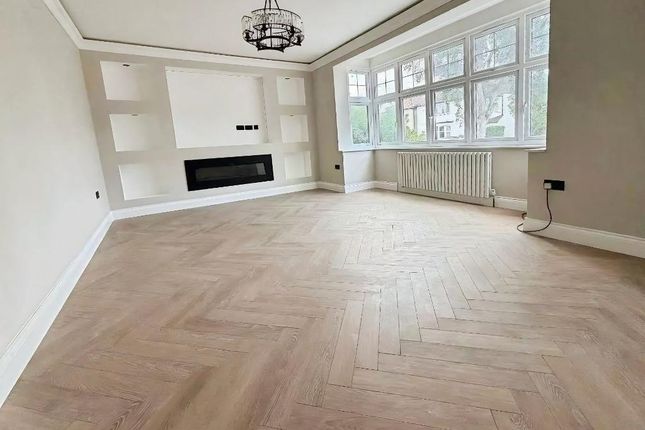 9, Beech Walk, London photo 2