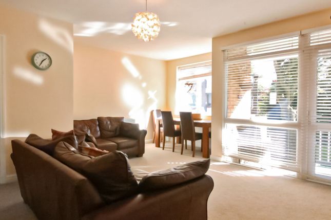 6 Eton Court, Liverpool photo 4