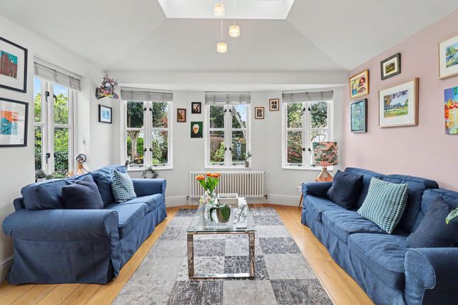40 Vine Road, East Molesey photo 3