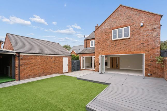 4, Brook Farm Close, Milton Keynes photo 4