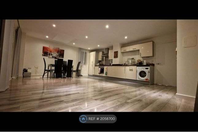 Thumbnail Flat to rent in Panoramic Tower, London