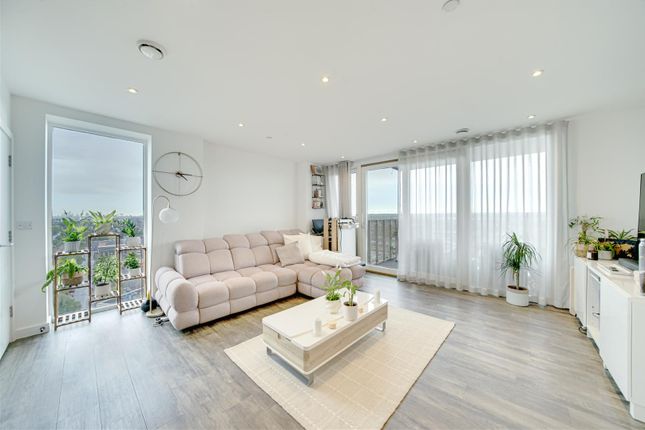 Flat 61, Peregrine Point, 1 Alma Road, Enfield photo 4